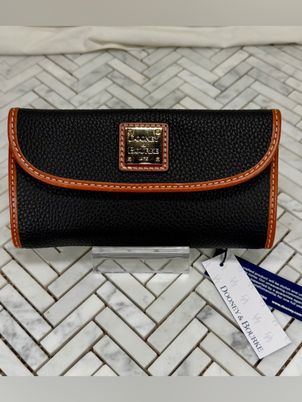 🖤💋Dooney & Bourke Continental Wallet🖤💋